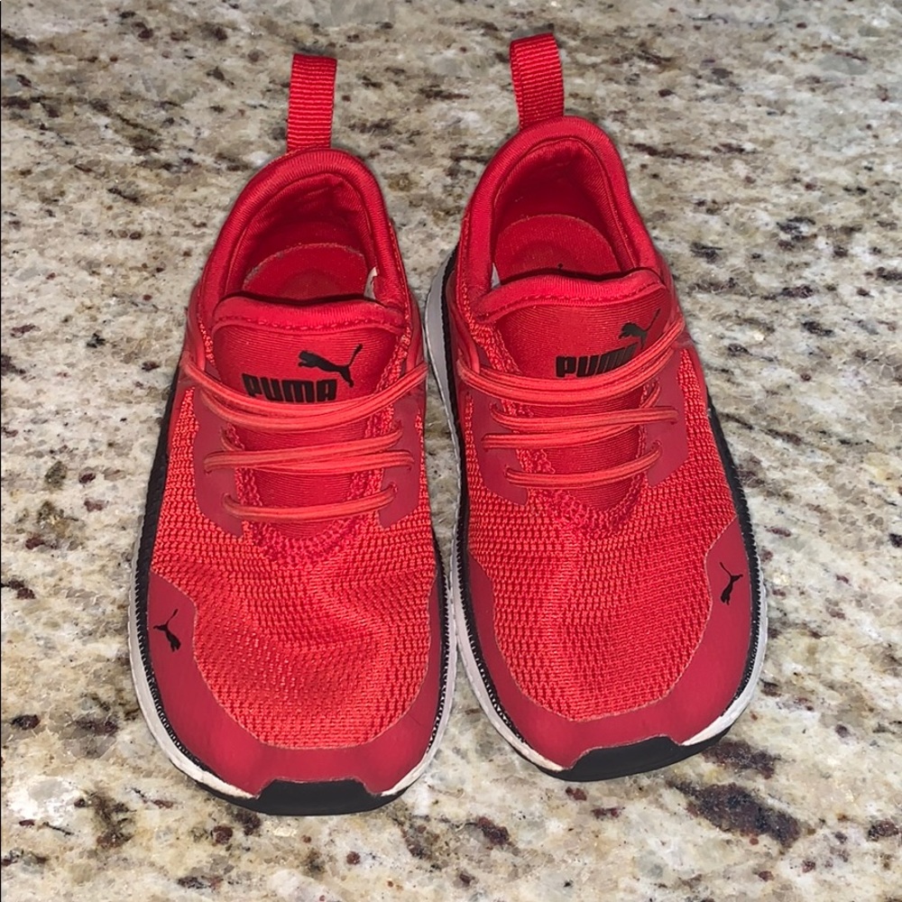 Puma size 6 toddler shoes